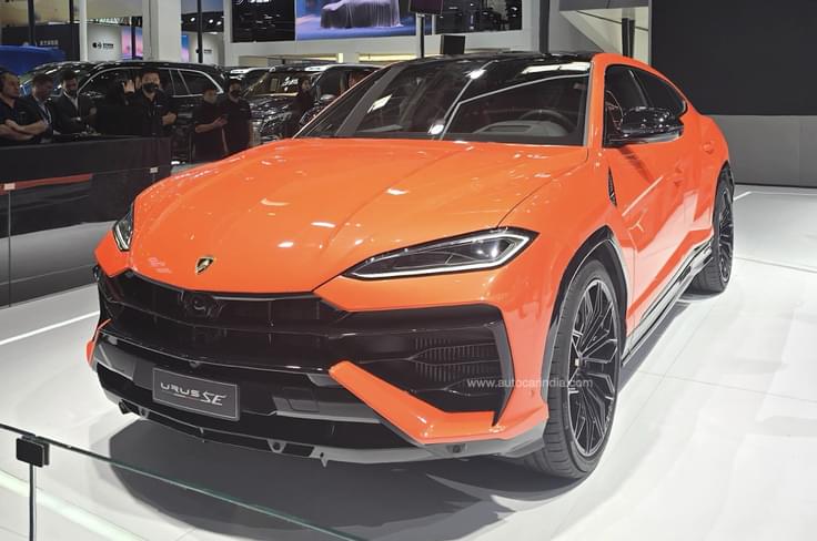 The Lamborghini Urus SE plug-in hybrid. The Lamborghini Urus SE plug-in hybrid.